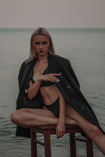 Full leaked Boudoir page private photo