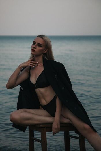 Full leaked Boudoir page private photo