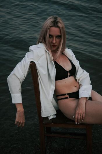 Full leaked Boudoir page private photo