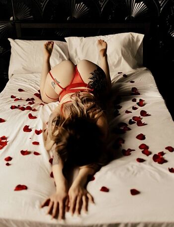 Full leaked Boudoir page private photo