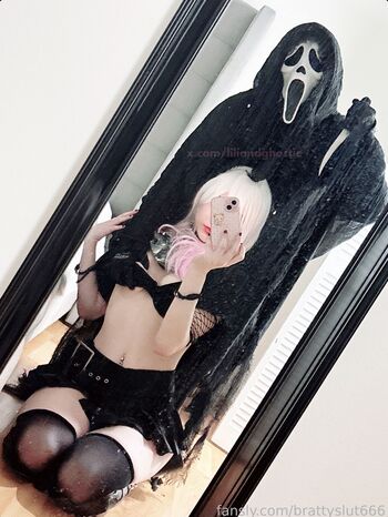 Full leaked Brattyslut private photo