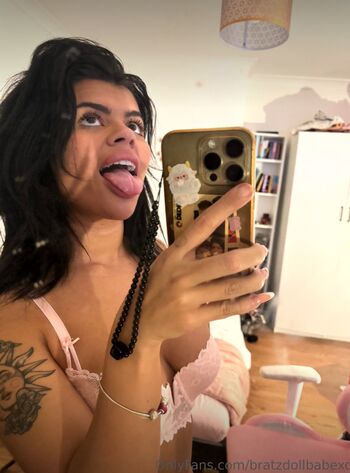 Full leaked Bratzdollbabexo private photo