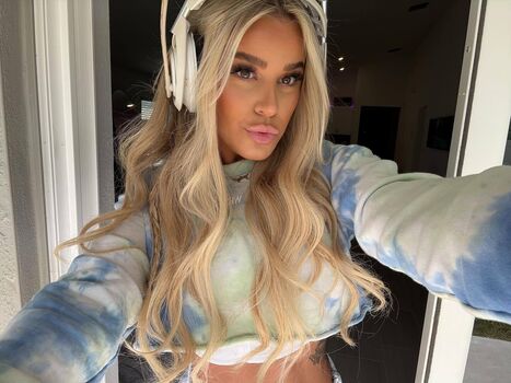 Full leaked Brazybecca page private onlyfans photo