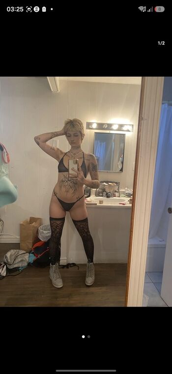 Full leaked Breezydolls private photo