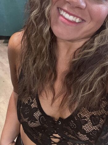 Full leaked Brezyvibesxo private photo