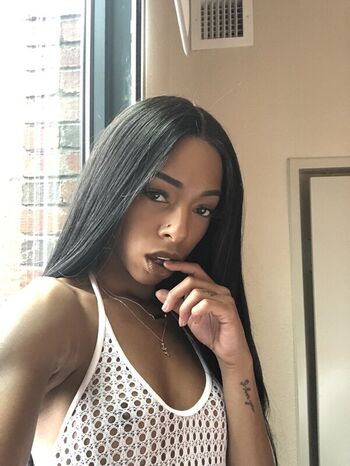 Full leaked Bria backwoods page private photo