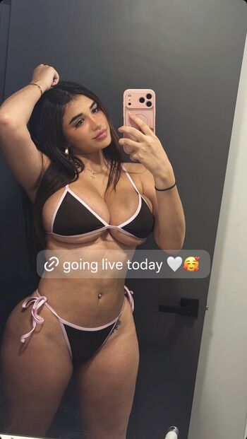 Full leaked Briiellas  page private onlyfans photo