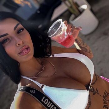 Full leaked Britany mongeau private photo