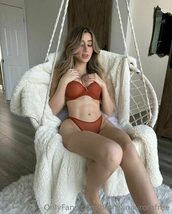 Full leaked Bronwin private photo