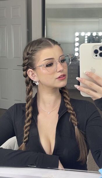 Full leaked Brooke monk private photo