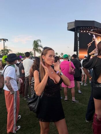 Full leaked Brooke schofield private photo