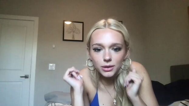 Full leaked Brookehayes private photo