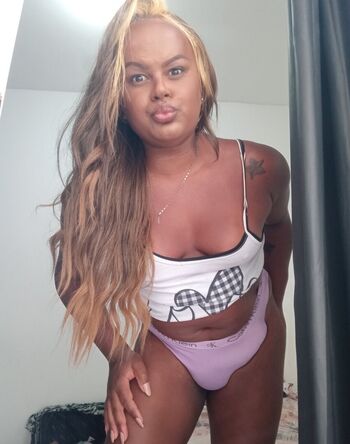 Full leaked Bruna brand private onlyfans photo