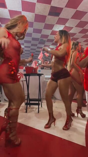 Full leaked Bruna griphao page private photo