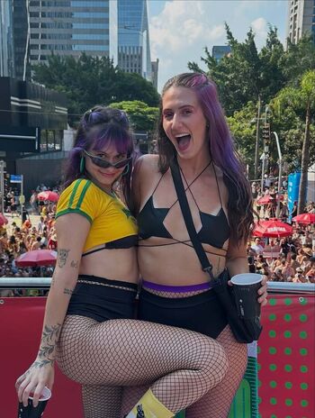 Full leaked Bruna k barni private photo