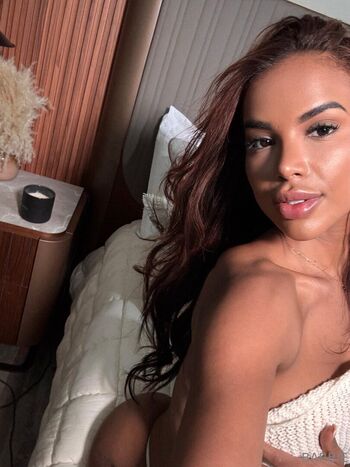 Full leaked Brunettebarbie ve  page private onlyfans photo