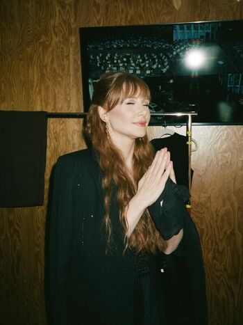 Full leaked Bryce dallas howard page private photo