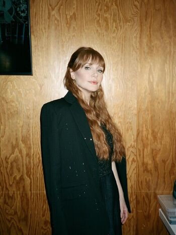 Full leaked Bryce dallas howard page private photo