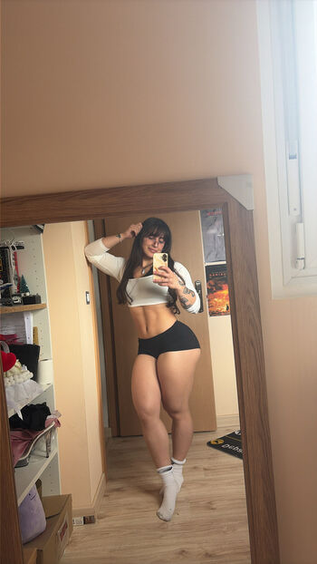 Full leaked Bulkycriiss page private photo