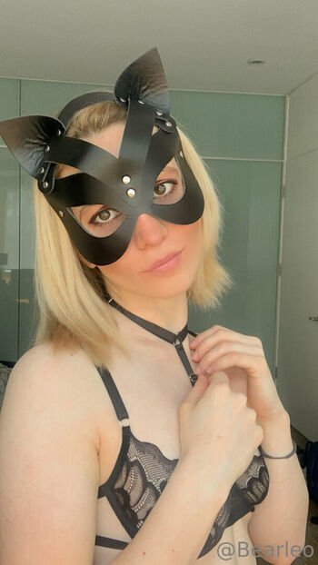 Full leaked Bunny girl private photo