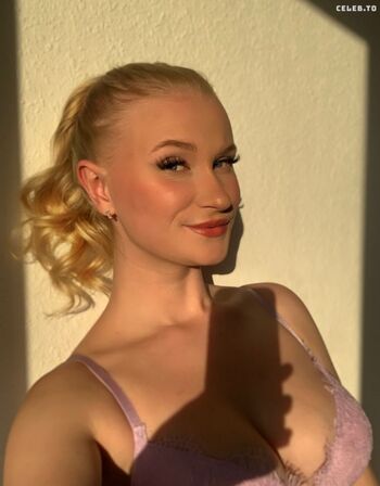 Full leaked Bunnylis private photo