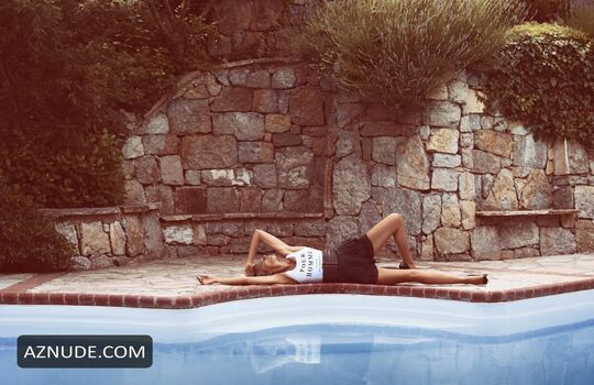 Full leaked Burcu esmersoy private photo