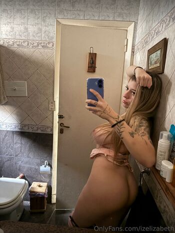 Busty_queen