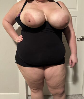 Full leaked Bustybrat private photo