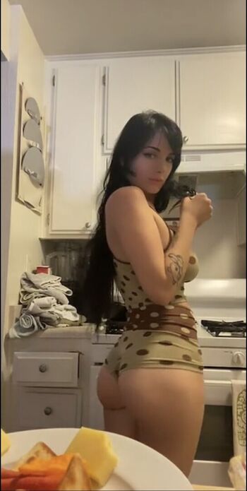 Full leaked Bvnnybearz private onlyfans photo