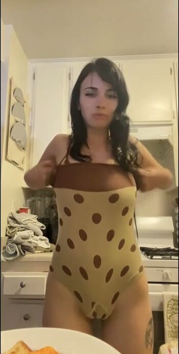 Full leaked Bvnnybearz private onlyfans photo