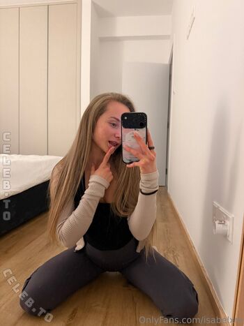 Full leaked By isabelyvonne  page private onlyfans photo