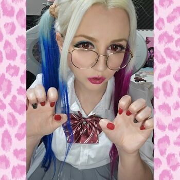 Full leaked Cmomil private photo