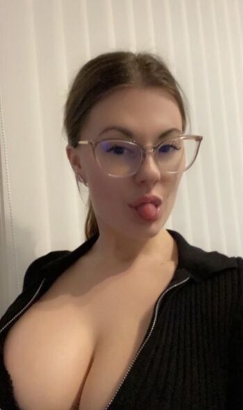 Full leaked Caarlita private photo