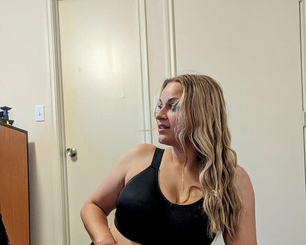 Full leaked Cadelyn takace private photo