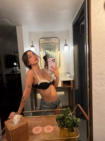 Full leaked Caeli private photo