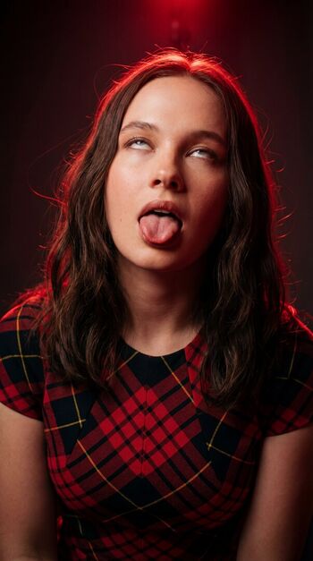 Full leaked Cailee spaeny private photo