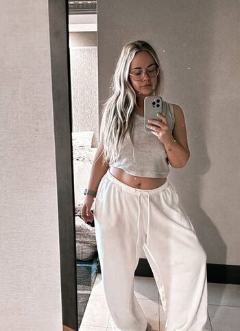 Full leaked Caitlin rutherford private onlyfans photo