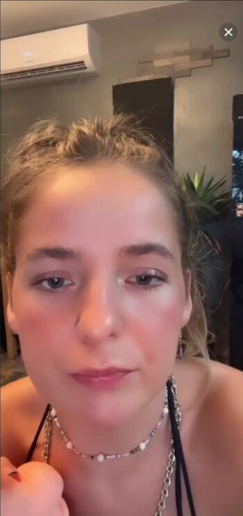 Full leaked Cakesbycoco private photo
