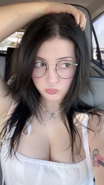 Full leaked Calessira private photo