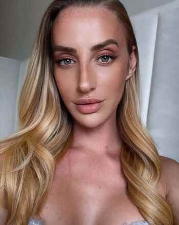 Full leaked Calliekingx private onlyfans photo