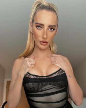 Full leaked Calliekingx private onlyfans photo