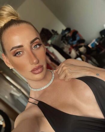 Full leaked Calliekingx private onlyfans photo