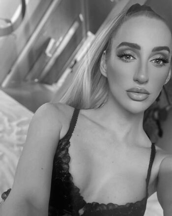 Full leaked Calliekingx private onlyfans photo