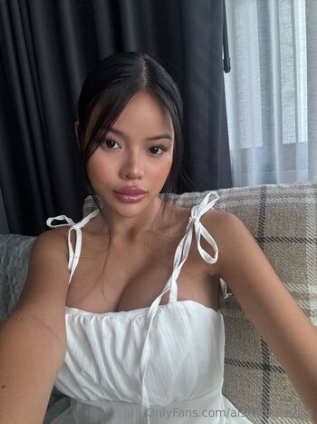 Full leaked Callmemia private onlyfans photo