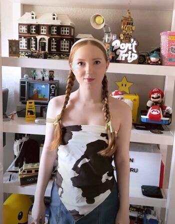 Full leaked Camdyn butler private photo
