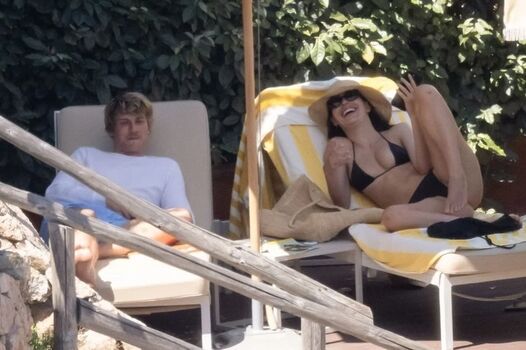 Full leaked Camila morrone private photo