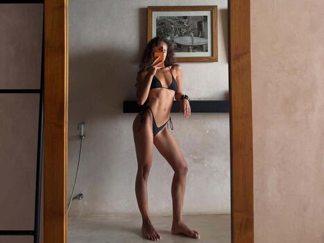 Full leaked Camila rendn page private onlyfans photo