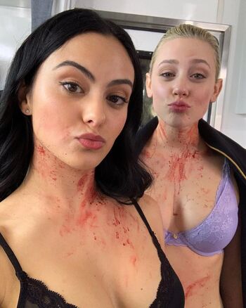 CamilaMendes