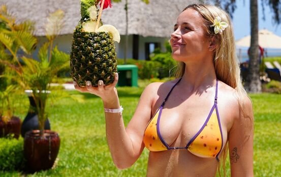 Full leaked Camille lv private onlyfans photo