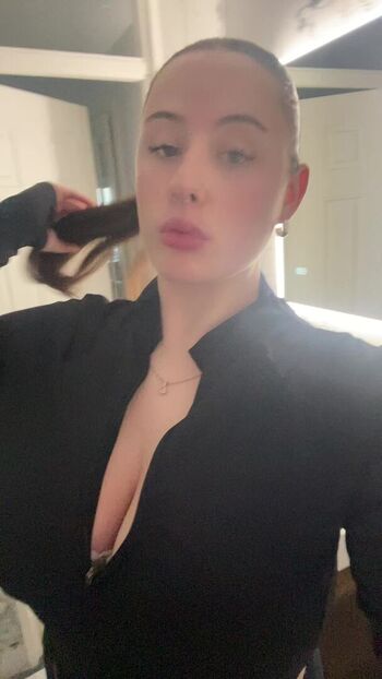 Full leaked Candicedih private photo